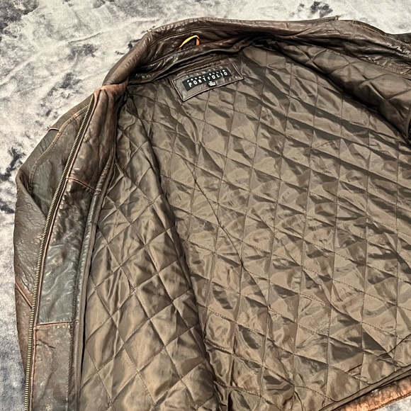 Perry Ellis Leather Jacket - Medium - Picture 7 of 13